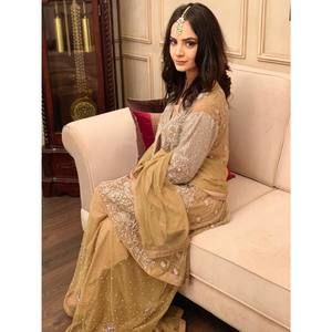 Meet your Posher, Ayisha